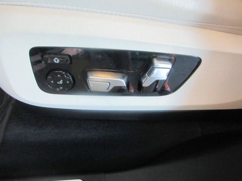 Used 2022 BMW X5 xDrive45e AWD/4WD image 10