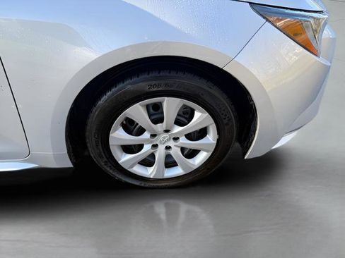 Used 2024 Toyota Corolla LE FWD image 25