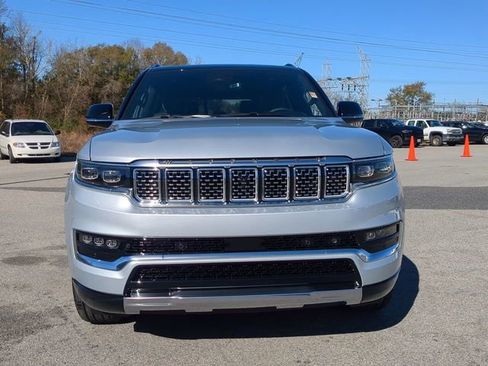 New 2024 Jeep Grand Wagoneer Series III image 9