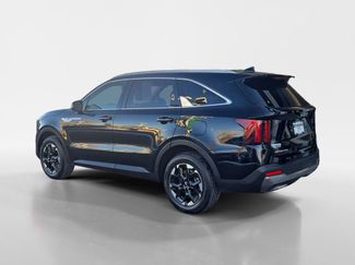 Used 2024 Kia Sorento S video 3