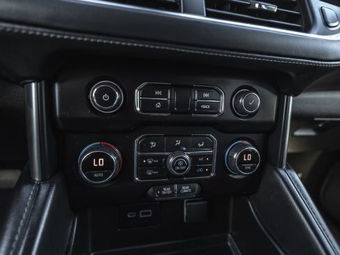 Used 2022 Chevrolet Suburban LS AWD/4WD image 16