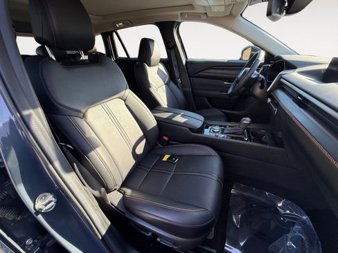 Used 2025 MAZDA CX-50 AWD 2.5 Hybrid w/ Premium Pkg image 19