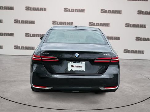 Certified 2026 BMW 530i xDrive w/ Premium Package AWD/4WD image 4