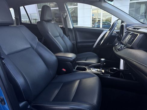 Used 2017 Toyota RAV4 Limited image 27