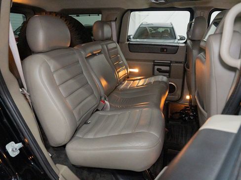 Used 2003 HUMMER H2 w/ Preferred Equipment Group image 42