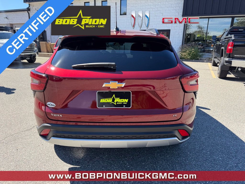 Certified 2025 Chevrolet Trax LT FWD image 5