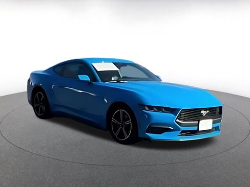 Used 2024 Ford Mustang Premium image 10