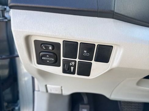 Used 2013 Toyota Prius Three w/ Solar Roof Pkg FWD image 18