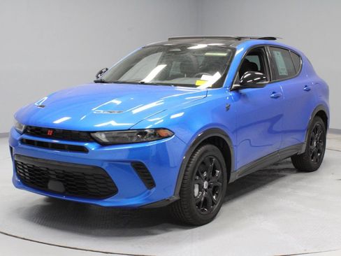 Used 2024 Dodge Hornet R/T Plus w/ R/T Blacktop Package AWD/4WD image 7