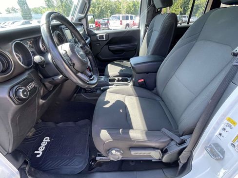 Used 2018 Jeep Wrangler Unlimited Sport S AWD/4WD image 14