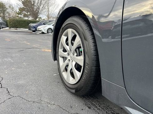 Used 2025 Toyota Corolla LE image 9