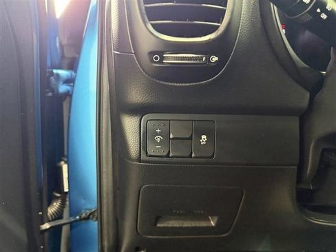 Used 2016 Kia Soul + w/ Designer's Package FWD image 32