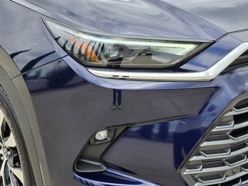 Used 2025 Toyota Grand Highlander AWD Hybrid image 35