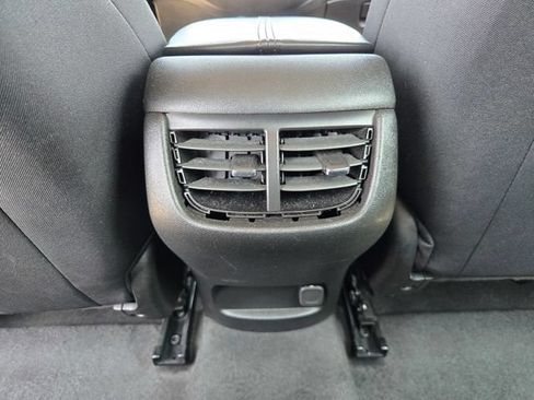 Used 2024 Chevrolet Malibu LT FWD image 12