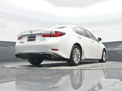 Used 2016 Lexus ES 350 w/ Premium Package w/Wood Trim image 30