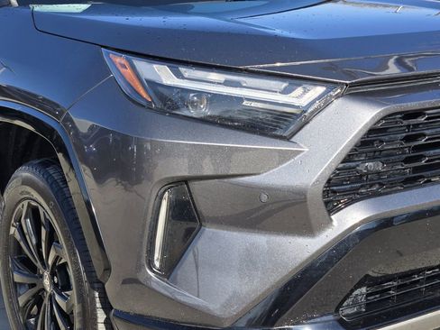 Used 2022 Toyota RAV4 XSE image 9