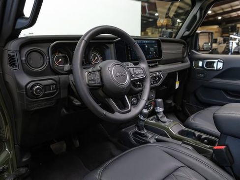 Used 2024 Jeep Wrangler Unlimited Rubicon 392 image 16