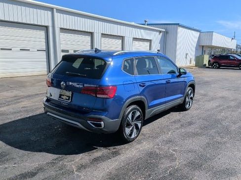 Used 2023 Volkswagen Taos SE image 5