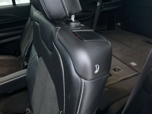 Used 2023 Jeep Grand Cherokee L Laredo image 20