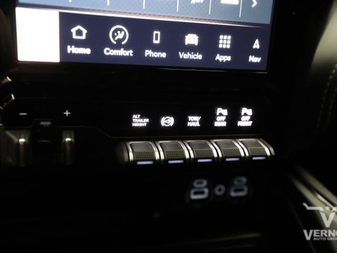 Used 2024 RAM 3500 Limited AWD/4WD image 24