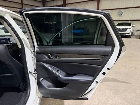 Used 2018 Honda Accord Touring image 20