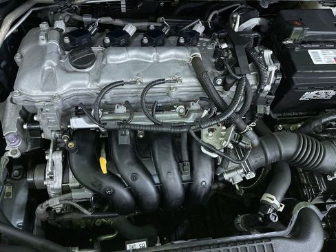 Used 2021 Toyota Corolla LE image 28