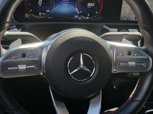 Used 2020 Mercedes-Benz CLA 250 image 11