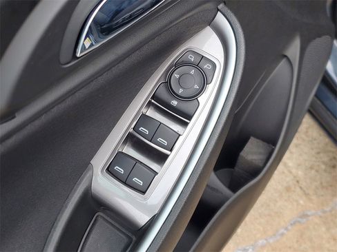 Used 2020 Chevrolet Malibu RS image 16