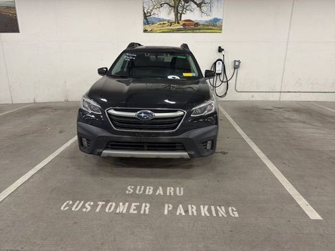 Used 2020 Subaru Outback Limited image 1