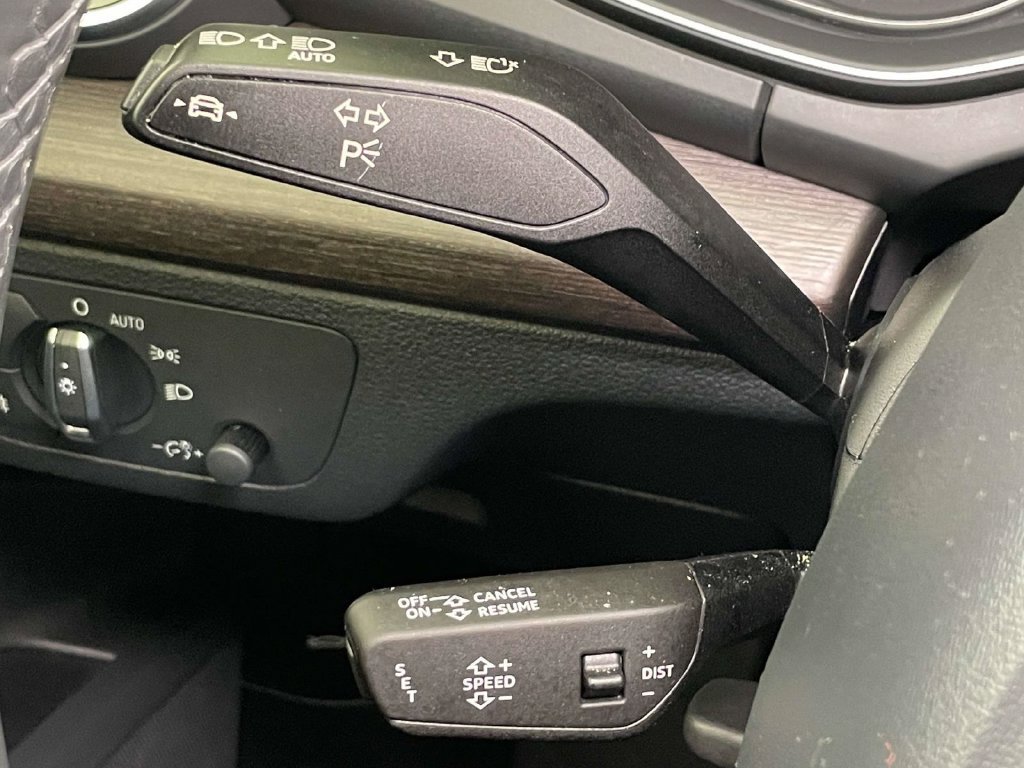 Certified 2023 Audi Q5 2.0T Premium w/ Convenience Package AWD/4WD image 40