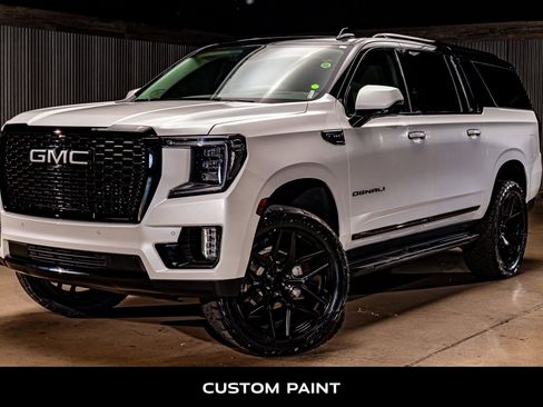 Used 2024 GMC Yukon XL Denali image 5