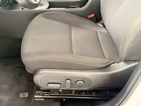 Used 2025 Hyundai Kona SEL image 14