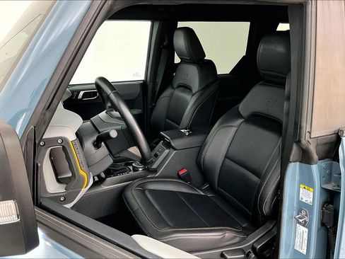 Used 2023 Ford Bronco Badlands image 33