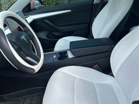 Used 2022 Tesla Model 3 image 24