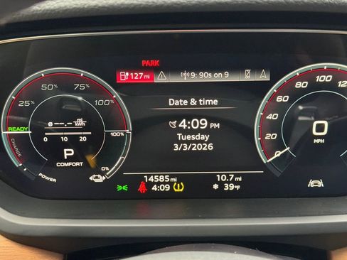 Used 2023 Audi e-tron GT Premium Plus image 27