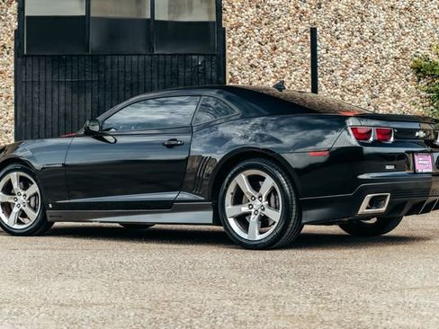 Used 2010 Chevrolet Camaro SS w/ LPO, Ground Effects Package RWD image 49