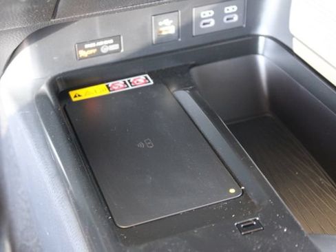 Used 2026 Toyota Camry SE FWD image 22