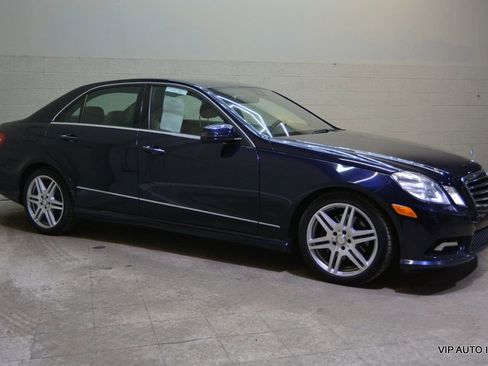 Used 2010 Mercedes-Benz E 350 4MATIC Sedan image 29