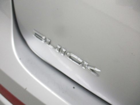 Used 2023 Buick Envision Preferred image 18