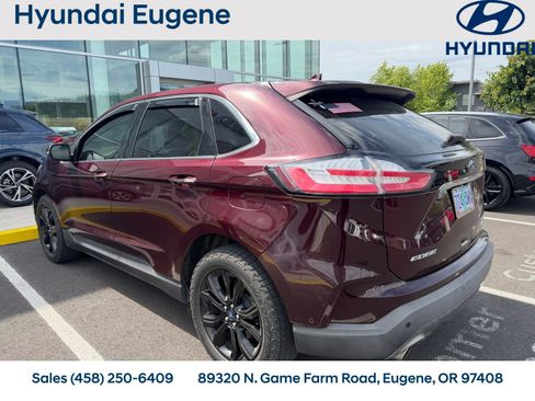 Used 2019 Ford Edge Titanium w/ Equipment Group 301A AWD/4WD image 2