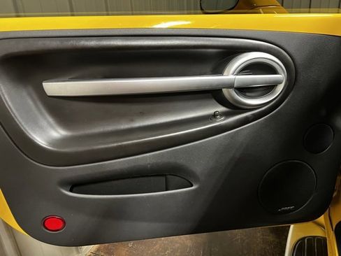 Used 2003 Chevrolet SSR w/ Preferred Equipment Group image 13