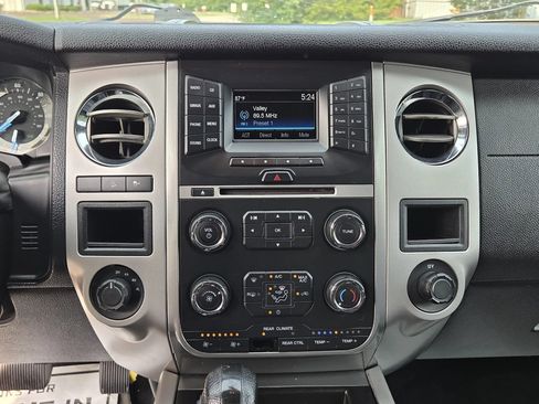 Used 2017 Ford Expedition EL XLT AWD/4WD image 12