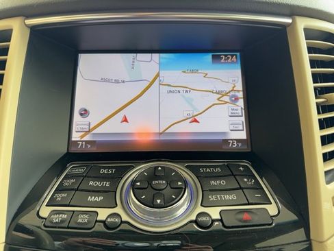 Used 2015 INFINITI QX70 AWD w/ Premium Package image 11