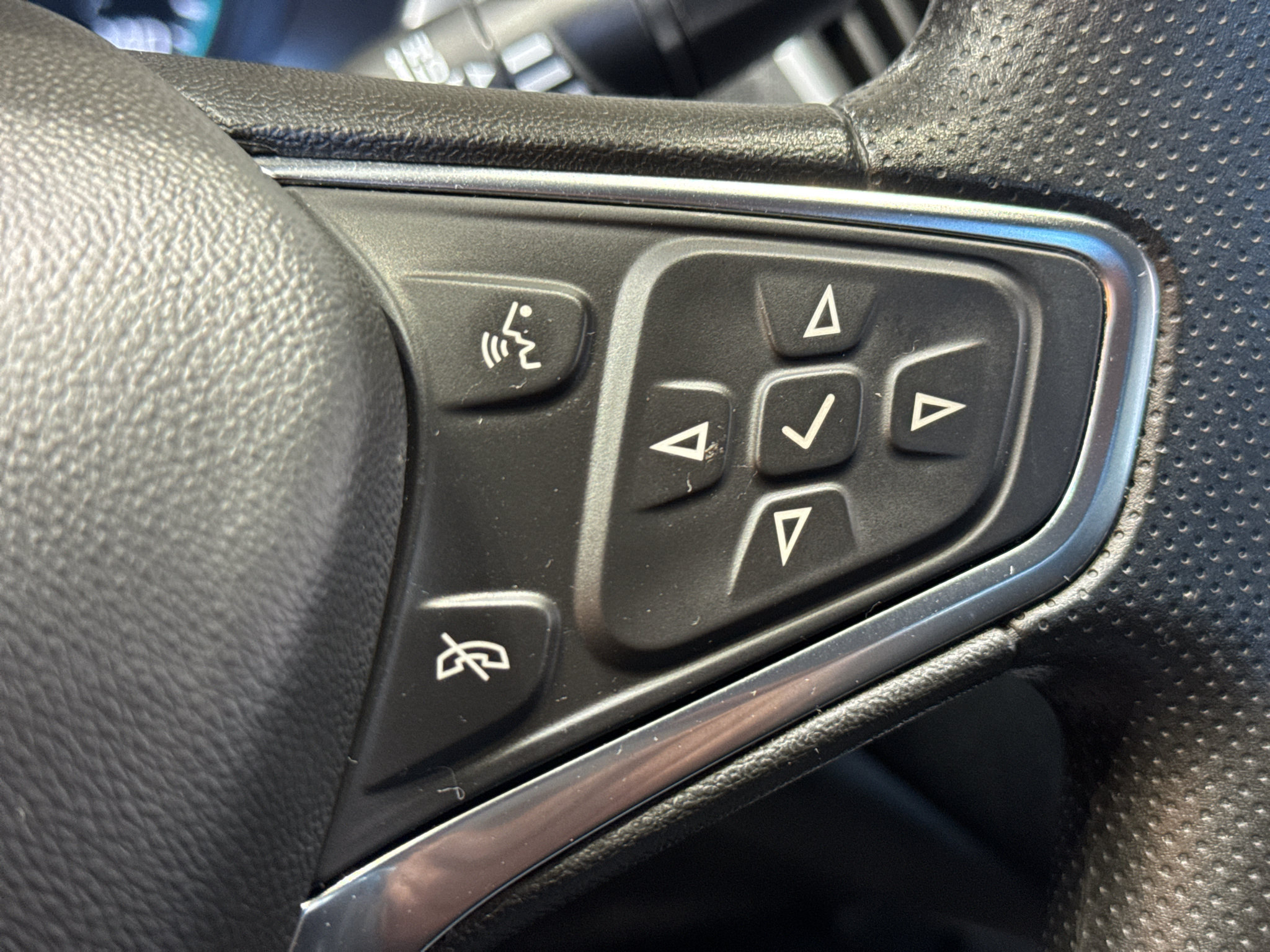 Used 2025 Chevrolet Malibu LT FWD image 22
