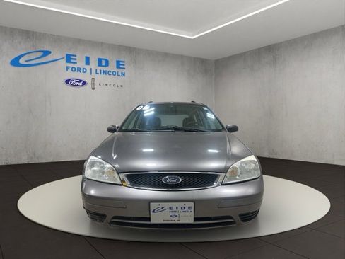 Used 2006 Ford Focus ZXW Wagon image 4