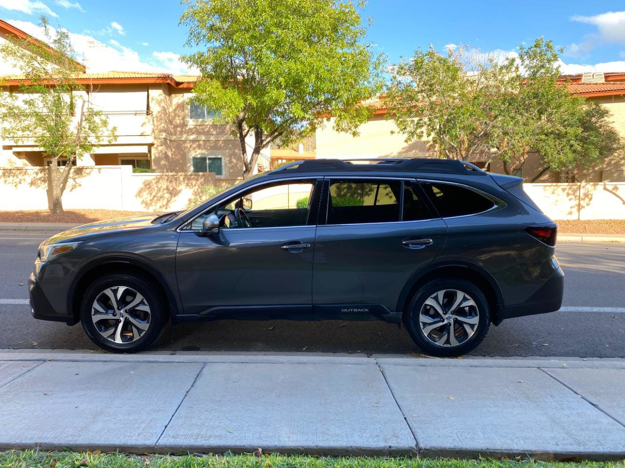 Used 2020 Subaru Outback Touring w/ Popular Package #2 AWD/4WD image 59
