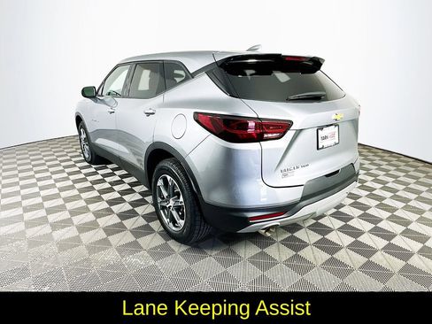 Used 2025 Chevrolet Blazer LT AWD/4WD image 7