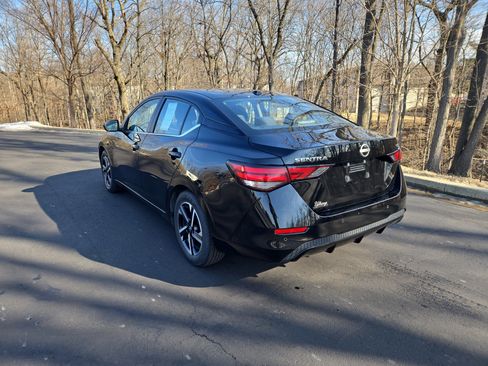 Used 2024 Nissan Sentra SV image 6