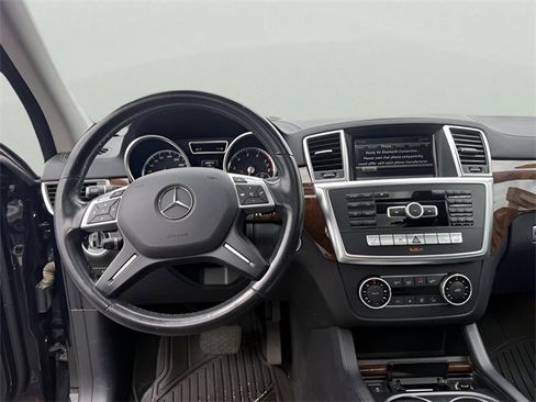 Used 2014 Mercedes-Benz GL 450 4MATIC image 19