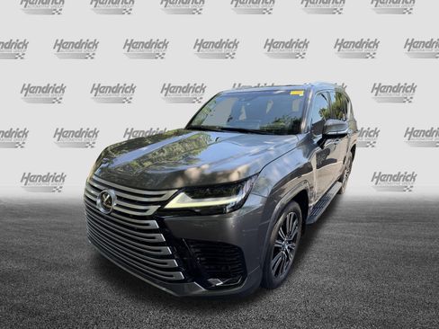 Used 2022 Lexus LX 600 4WD w/ Accessory Package (Z1) image 5